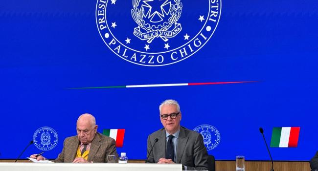 Il ministro Zangrillo in conferenza stampa